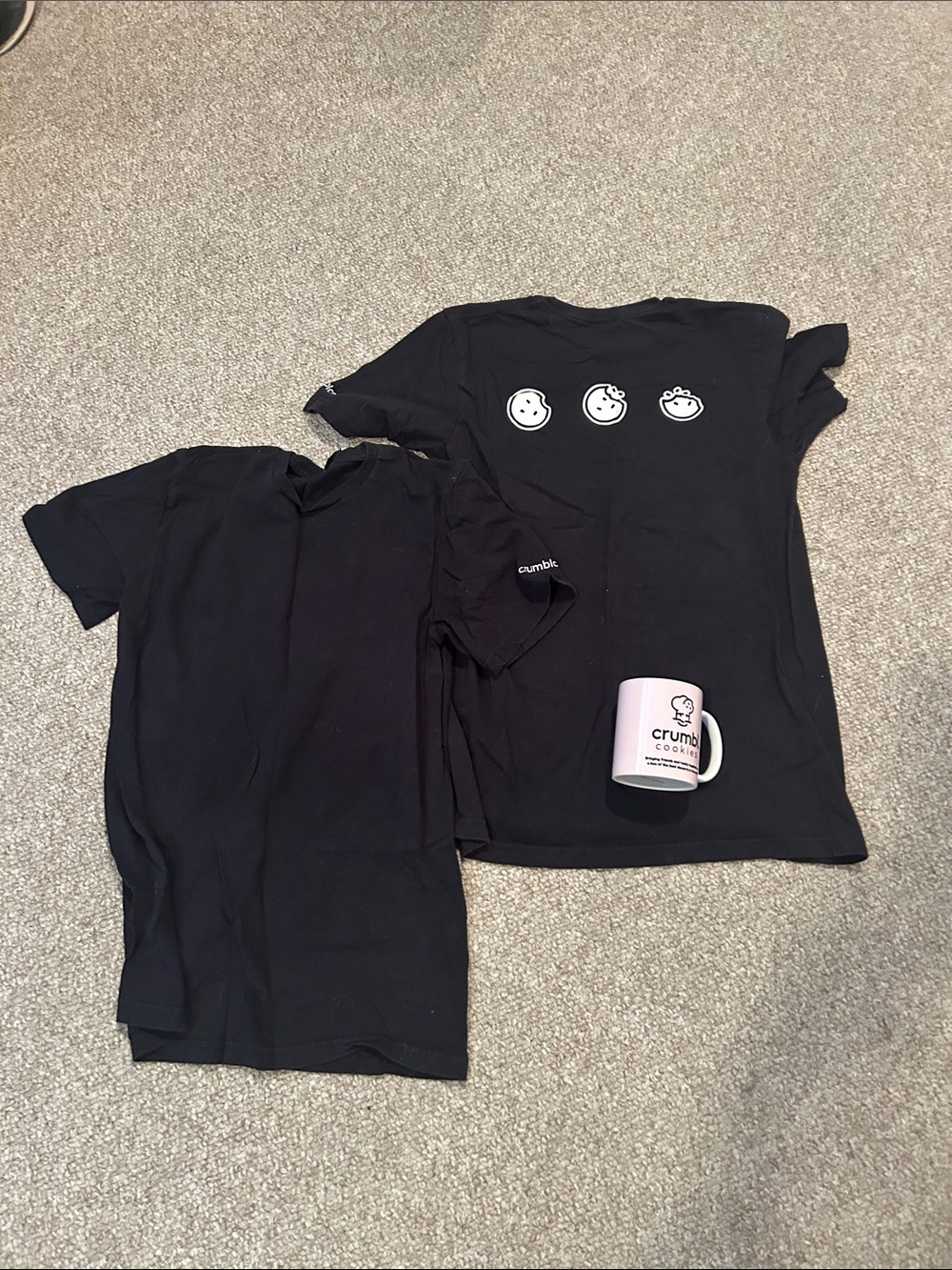 Lot of 2 Crumbl cookie crew tee t-shirt with mug